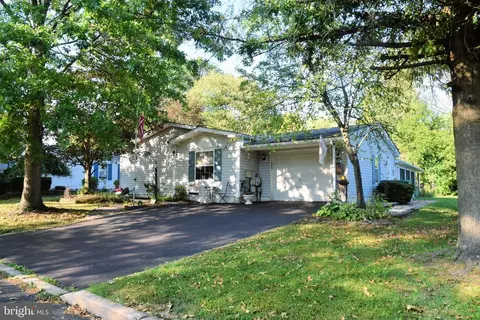 4 Williams Way, Sellersville, PA 18960