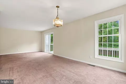 Living - 304 Eagle Ln, Doylestown, PA 18901 photo 3 of 7