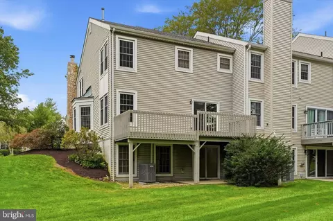 Exterior - 304 Eagle Ln, Doylestown, PA 18901 photo 4 of 5