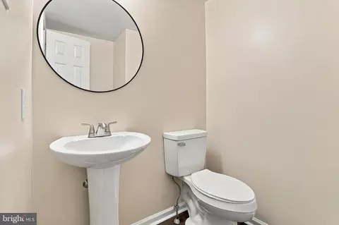 Entry Way - 304 Eagle Ln, Doylestown, PA 18901 photo 3 of 4