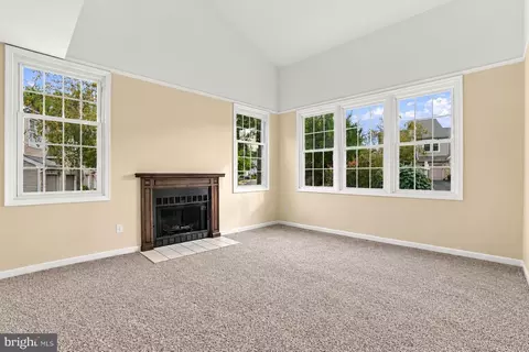 Living - 304 Eagle Ln, Doylestown, PA 18901 photo 1 of 7