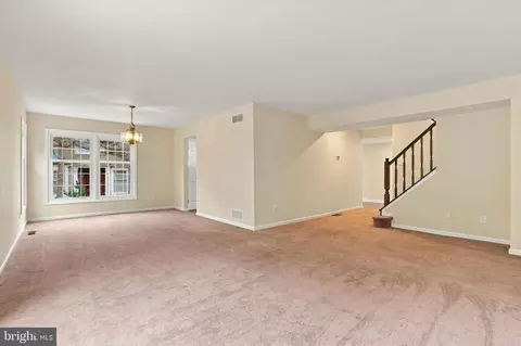 Living - 304 Eagle Ln, Doylestown, PA 18901 photo 5 of 7