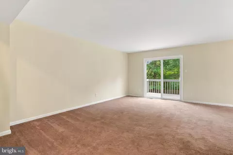 Living - 304 Eagle Ln, Doylestown, PA 18901 photo 7 of 7