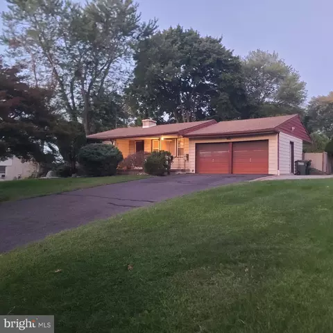 49 Twist Dr, Southampton, PA 18966