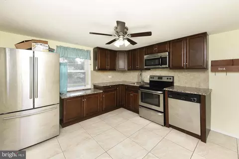 541 Highland Ave, Feasterville Trevose, PA 19053