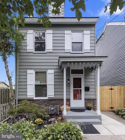 535 Locust St, Bristol, PA 19007