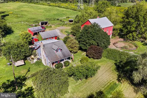 1989 Grant Rd, Coopersburg, PA 18036