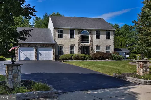 1100 Longwood Dr, Quakertown, PA 18951