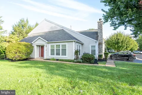 11 Gaylord Ct, Newtown, PA 18940