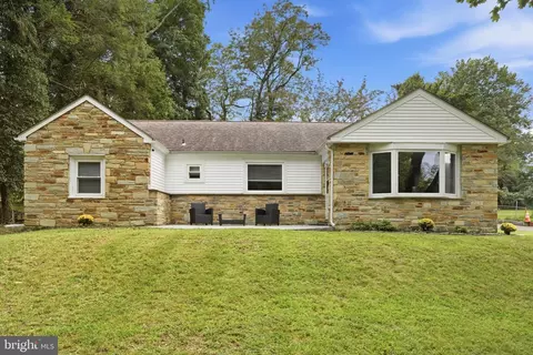 121 Trevose Rd, Feasterville Trevose, PA 19053