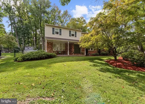 945 Roberts Rd, Bensalem, PA 19020