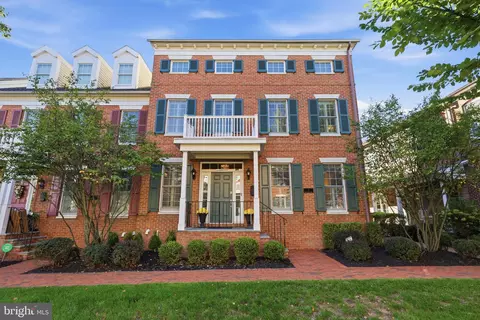3 Watson Mill Ln, Newtown, PA 18940
