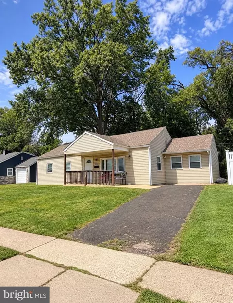 251 Trenton Rd, Fairless Hills, PA 19030
