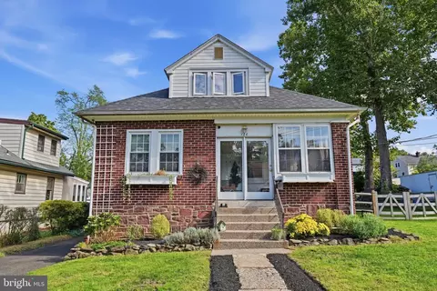 120 Fairview Ave, Chalfont, PA 18914