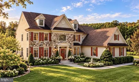 13 Erwinna Valley Way, Erwinna, PA 18920