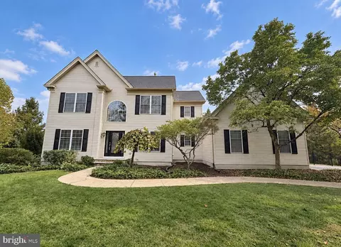 102 Parkside Dr, New Hope, PA 18938