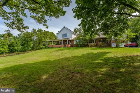 1404 Highpoint Rd, Coopersburg, PA 18036