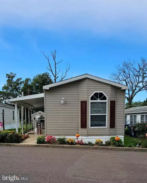 1033 Pine Cir, Telford, PA 18969