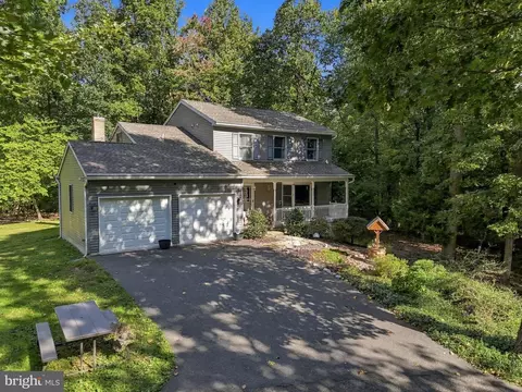 2020 Upper Ridge Rd, Green Lane, PA 18054