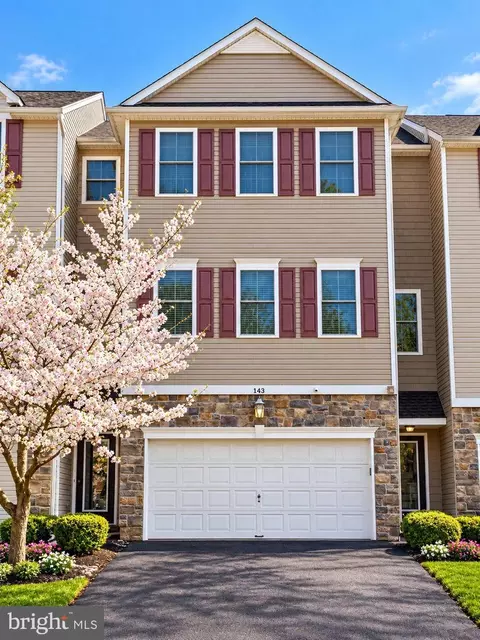143 Saddlebrook Dr, Bensalem, PA 19020
