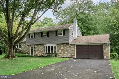 424 Long Ave, Langhorne, PA 19047