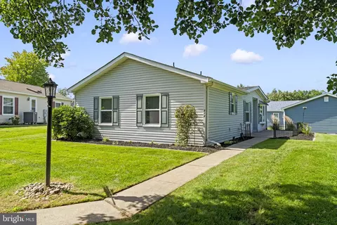 470 Grouse Ct E, New Hope, PA 18938