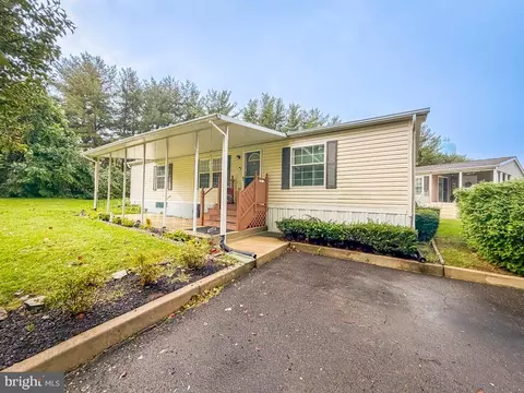 2304 Brownsville Rd #M-1, Feasterville Trevose, PA 19053