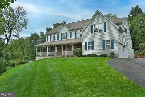 2046 Harmony Ln, Jamison, PA 18929