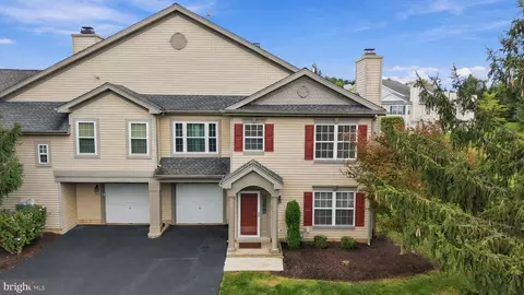 208 Monarch Ct #294, Warminster, PA 18974