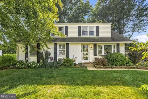 1260 Beverly Rd, Warminster, PA 18974