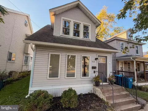 414 W Bridge St, Morrisville, PA 19067