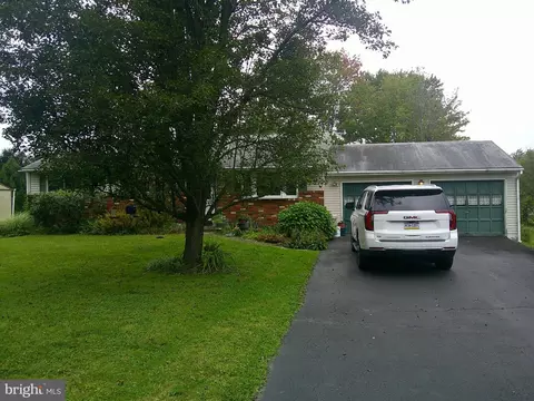 218 Three Mile Run Rd, Sellersville, PA 18960