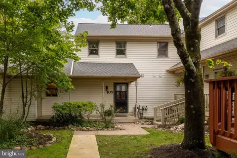 105 Bonnie Lark Ct, Chalfont, PA 18914