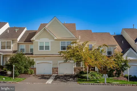 823 Breckinridge Ct, New Hope, PA 18938