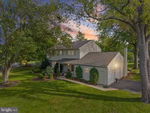 867 Olsen Dr, Yardley, PA 19067