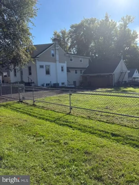 1124 Lowell Ave, Bensalem, PA 19020