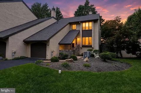 88 Golf Club Dr, Langhorne, PA 19047