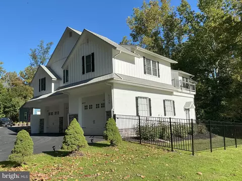 5235 Durham Rd, Riegelsville, PA 18077