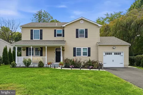 1523 Lake Rd, Feasterville Trevose, PA 19053