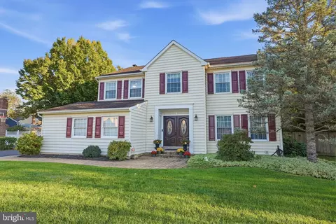 2093 E Wellington Rd, Newtown, PA 18940