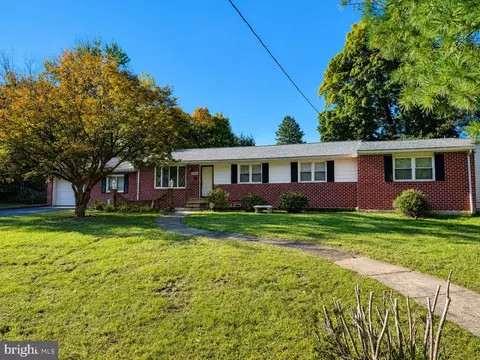 3782 Grandview Ave, Bensalem, PA 19020