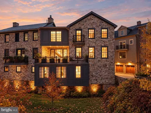 18 W Mechanic St #4, New Hope, PA 18938