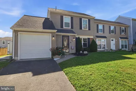6691 Pickwick Ct, Bensalem, PA 19020
