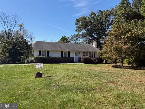 614 Keystone Dr, Sellersville, PA 18960