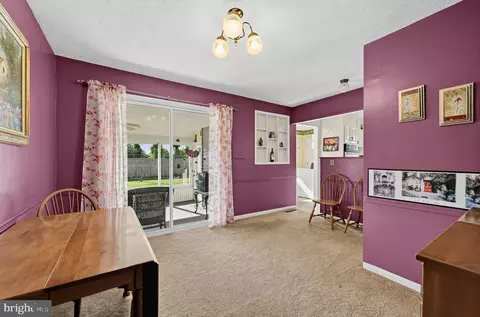 Dining - 1400 Nancy Dr, Croydon, PA 19021 photo 2 of 2