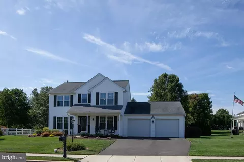 9 Greenleaf Cir, Perkasie, PA 18944