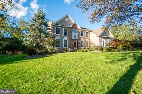 1066 N Kimbles Rd, Yardley, PA 19067