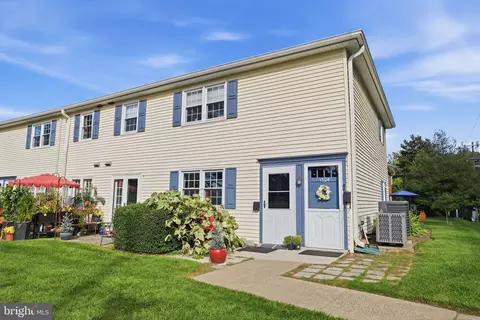 1504 Yardley Cmns, Yardley, PA 19067