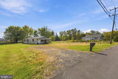 28 Almont Rd, Sellersville, PA 18960