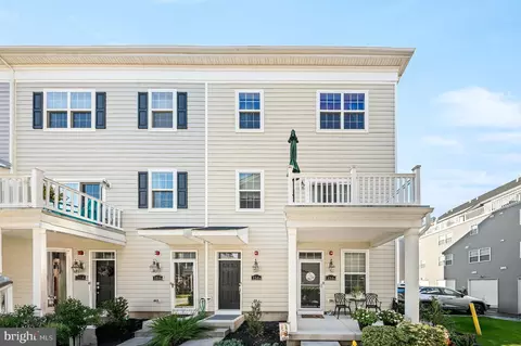 156 Gaslight Aly #B, Bensalem, PA 19020